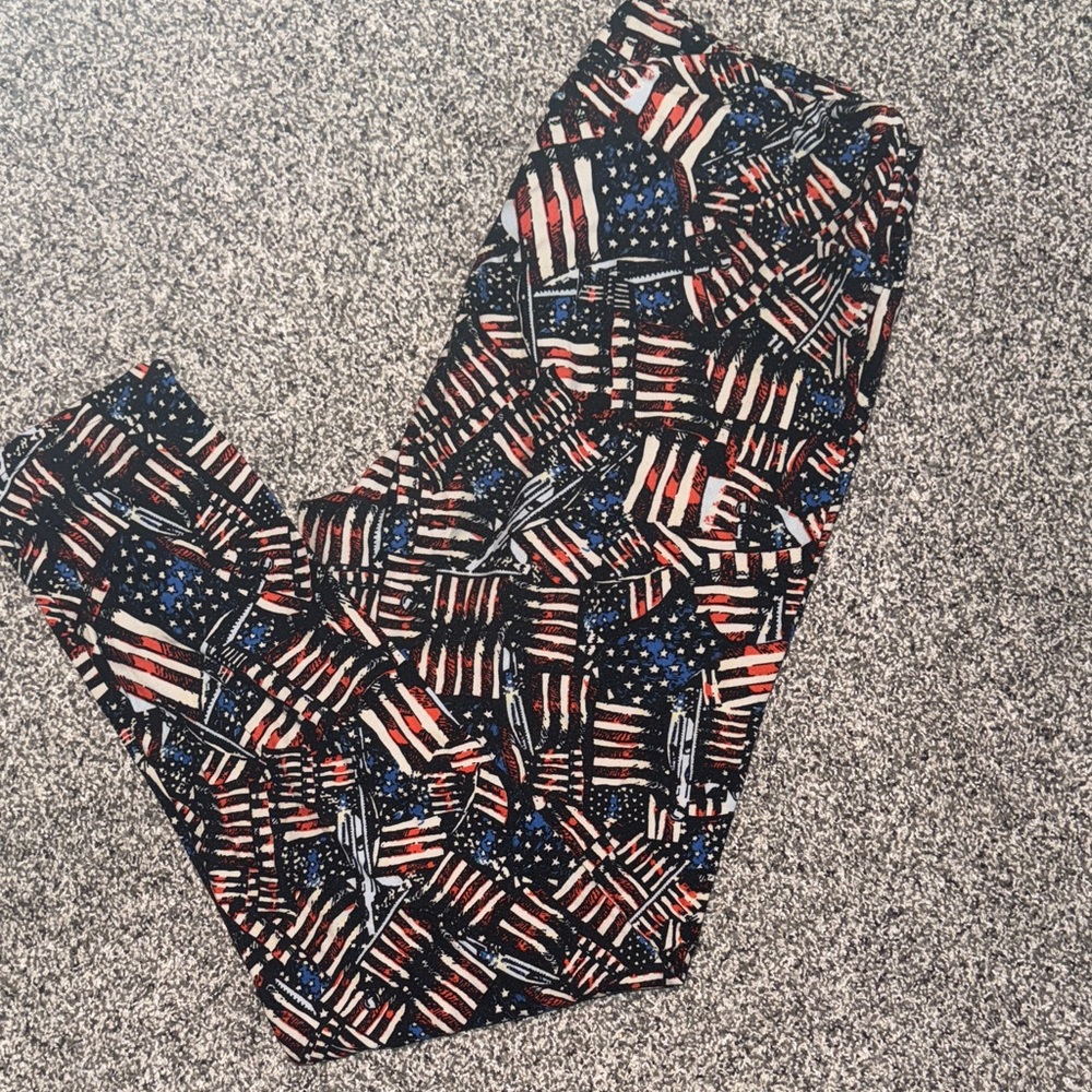 Women’s LuLaRoe Patriotic Leggings